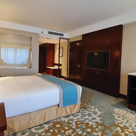 Holiday Inn Dhaka City Centre By Ihg Екстериор снимка