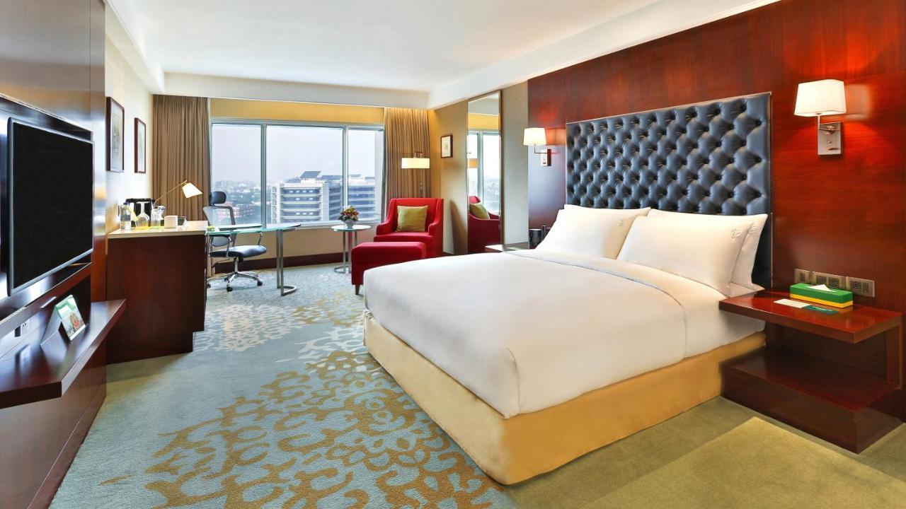 Holiday Inn Dhaka City Centre By Ihg Екстериор снимка