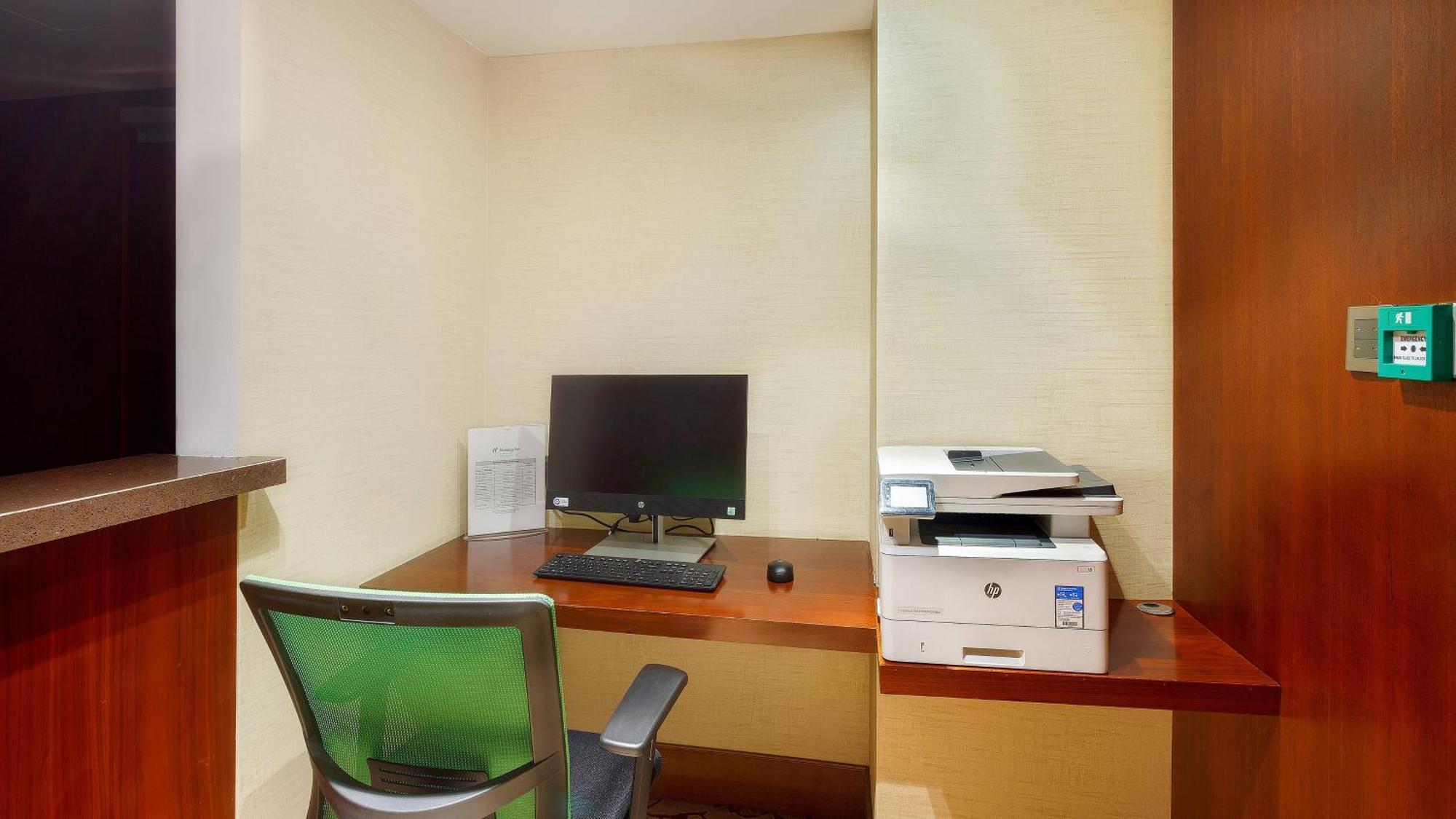 Holiday Inn Dhaka City Centre By Ihg Екстериор снимка